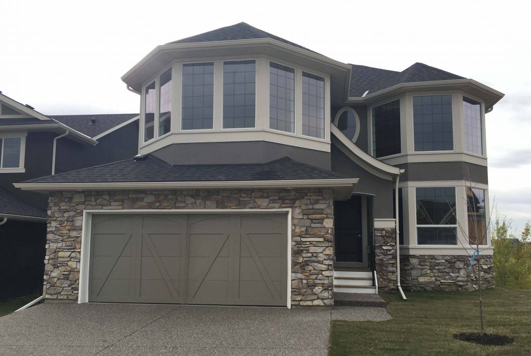 112 Kinniburgh Drive, Chestermere, Alberta | $679,800 | Playa Del Carmen 7