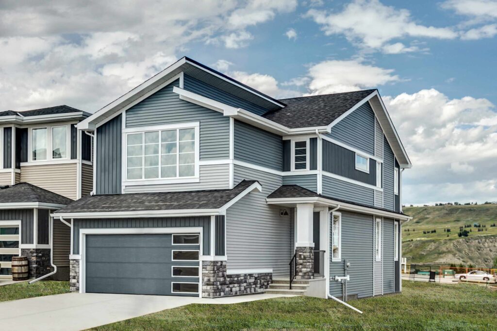 Front Garage Single-family Homes in Cochrane